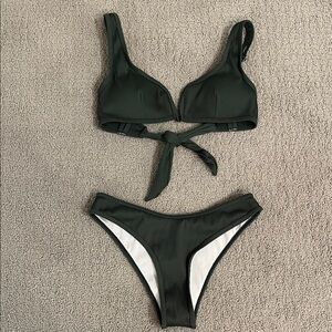 🩷 Zaful Olive Green Ribbed V wire Bikini Set Size Small
